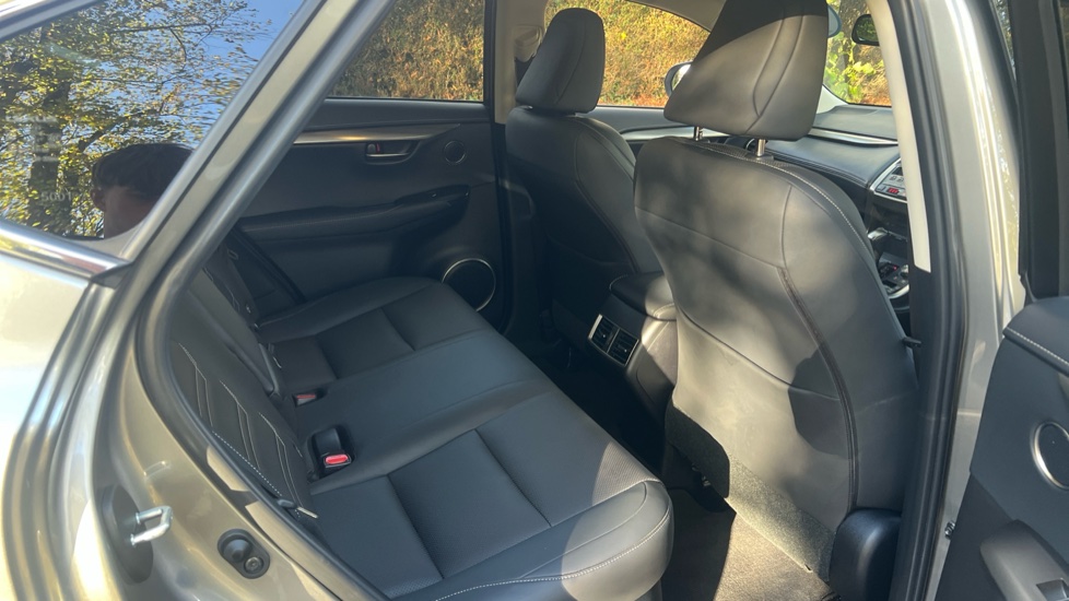 Lexus NX 300h 2.5 5dr CVT [8 Inch Nav] Hybrid Estate - Image 16