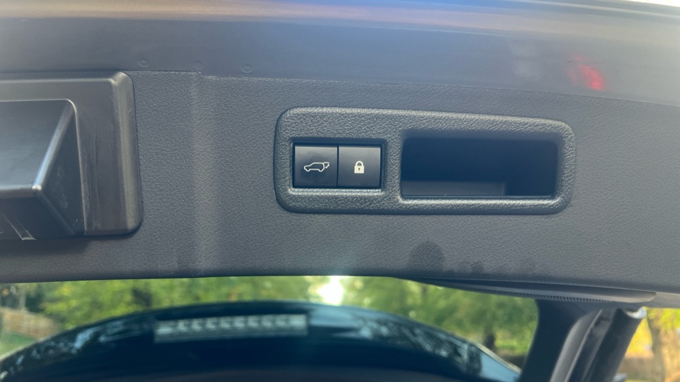Lexus NX 300h 2.5 5dr CVT [8 Inch Nav] Hybrid Estate - Image 28