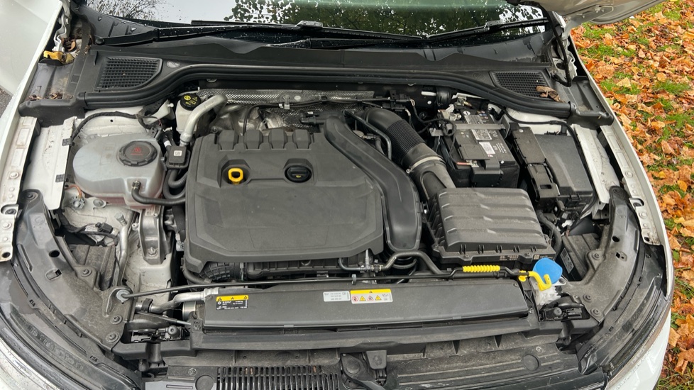 Volkswagen Golf 1.5 TSI 150 R-Line 5dr Petrol Hatchback - Image 8