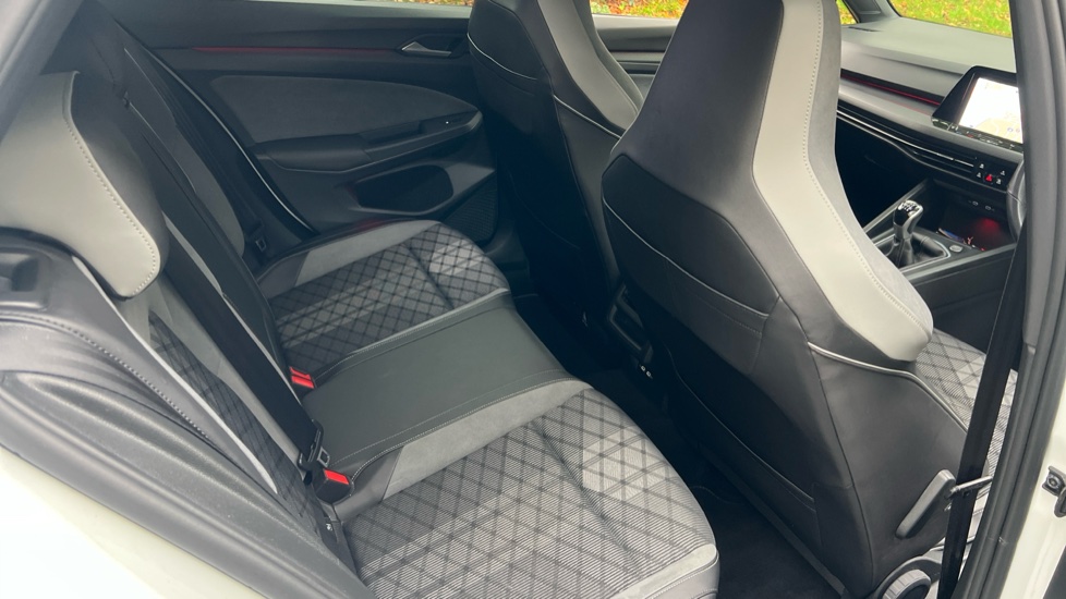 Volkswagen Golf 1.5 TSI 150 R-Line 5dr Petrol Hatchback - Image 16