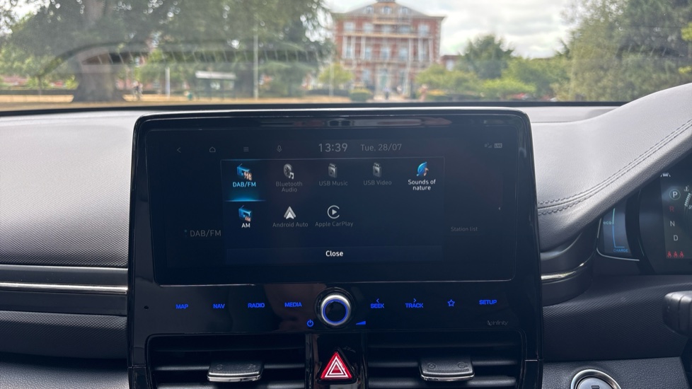 Hyundai IONIQ 1.6 GDi Hybrid Premium 5dr DCT Hybrid Hatchback - Image 31