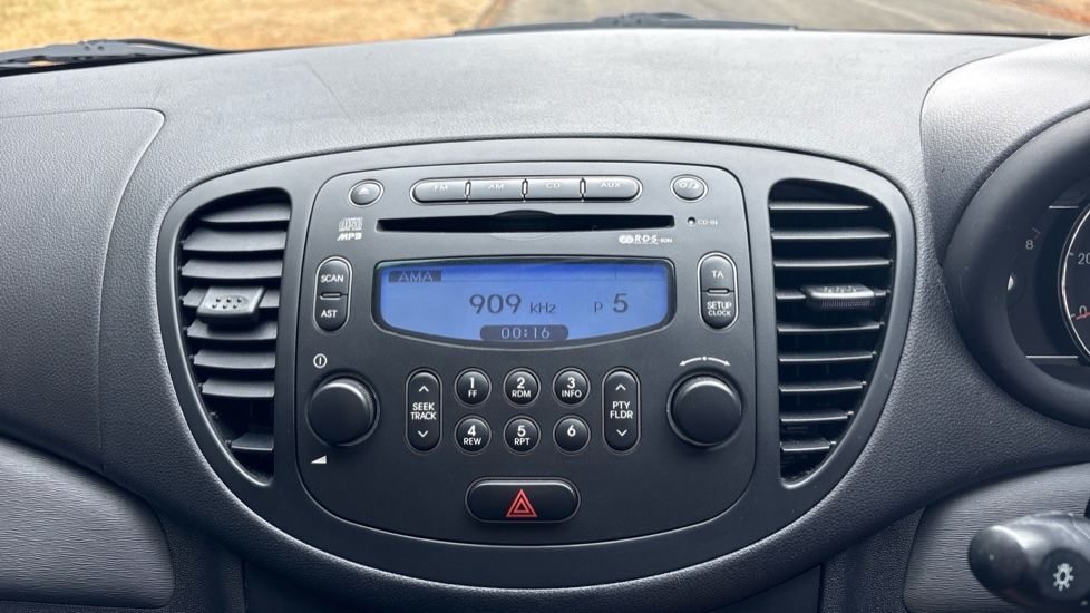 Hyundai i10 1.2 Active 5dr Auto Petrol Hatchback - Image 12