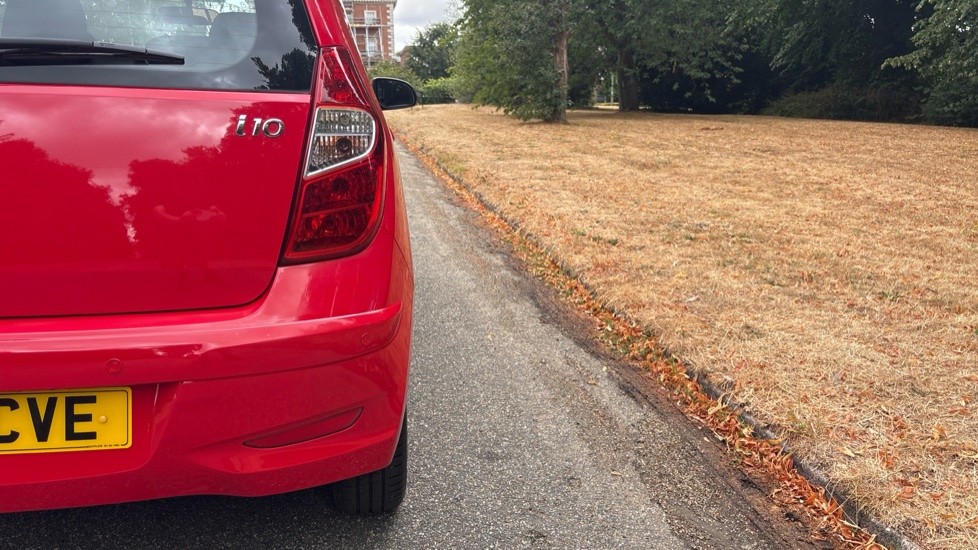 Hyundai i10 1.2 Active 5dr Auto Petrol Hatchback - Image 28
