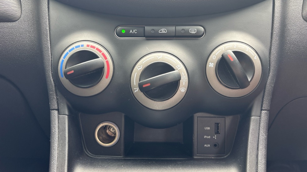 Hyundai i10 1.2 Active 5dr Auto Petrol Hatchback - Image 31