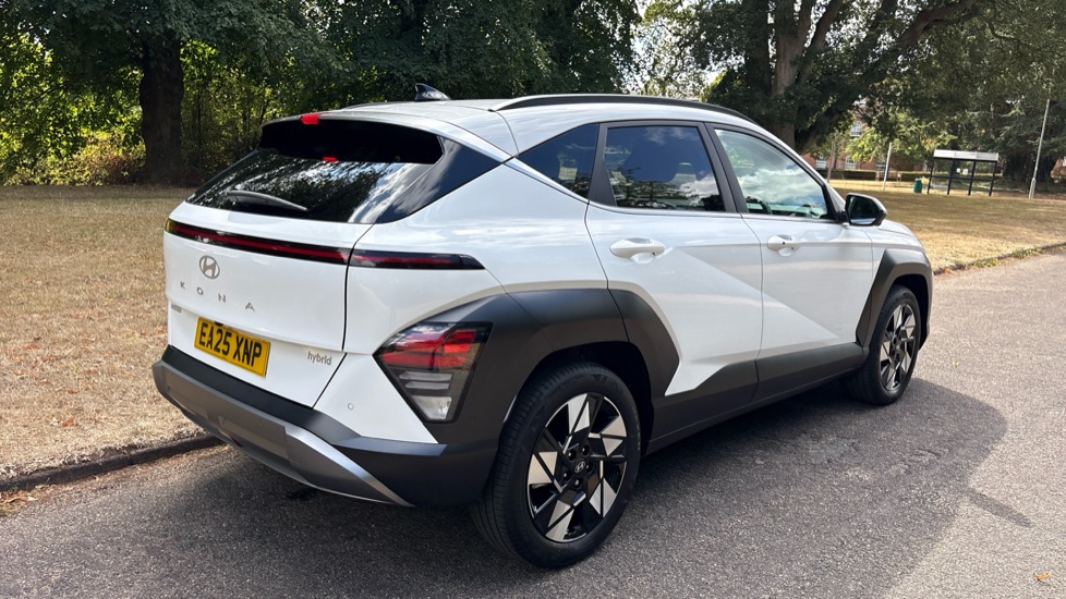 Hyundai KONA 1.6 Hybrid 129 Ultimate 5dr DCT Hybrid Hatchback - Image 27