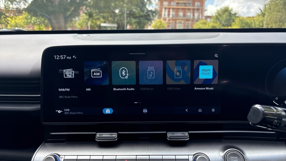 Hyundai KONA 1.6 Hybrid 129 Ultimate 5dr DCT Hybrid Hatchback - Image 31