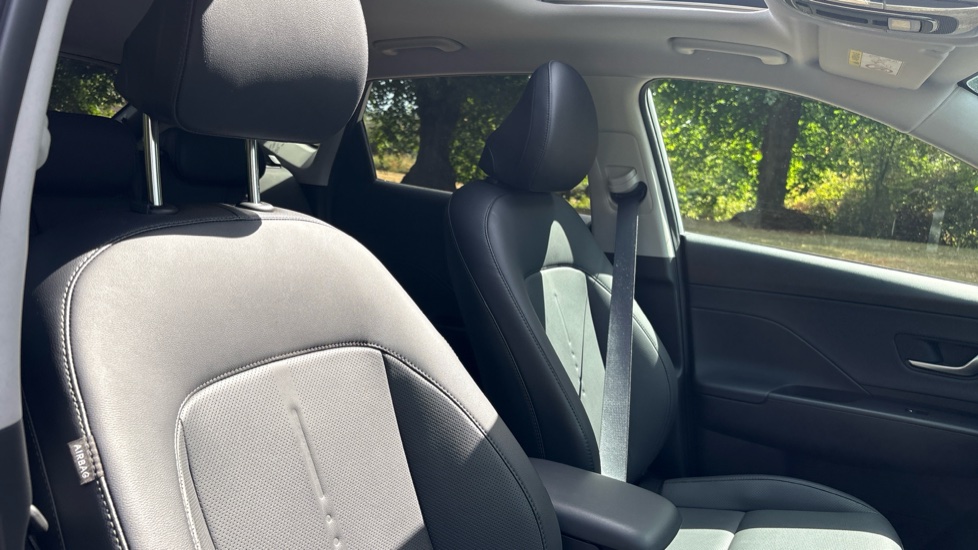 Hyundai KONA 1.6 Hybrid 129 Ultimate 5dr DCT Hybrid Hatchback - Image 45