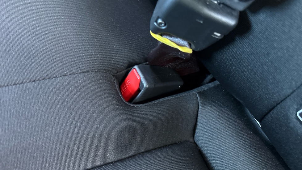 Hyundai KONA 1.6 Hybrid 129 N Line 5dr DCT Hybrid Hatchback - Image 17