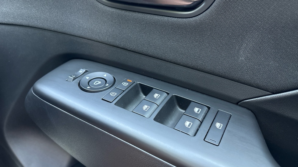 Hyundai KONA 1.6 Hybrid 129 N Line 5dr DCT Hybrid Hatchback - Image 44