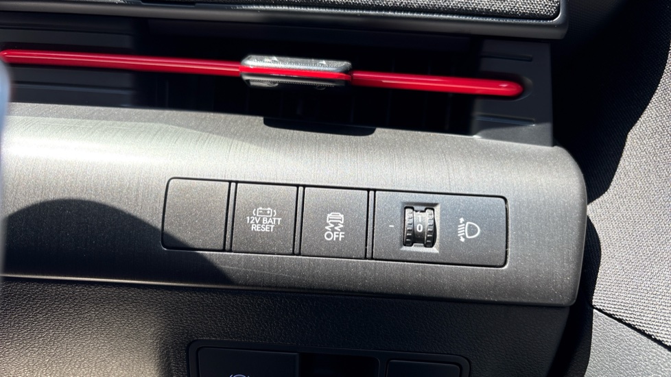 Hyundai KONA 1.6 Hybrid 129 N Line 5dr DCT Hybrid Hatchback - Image 43