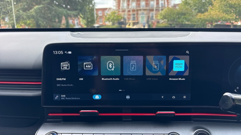 Hyundai KONA 1.6 Hybrid 129 N Line 5dr DCT Hybrid Hatchback - Image 31