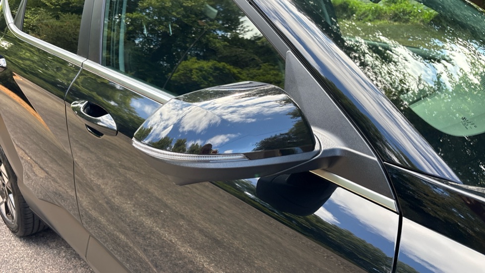 Hyundai KONA 1.6 Hybrid 129 Ultimate 5dr DCT Hybrid Hatchback - Image 24