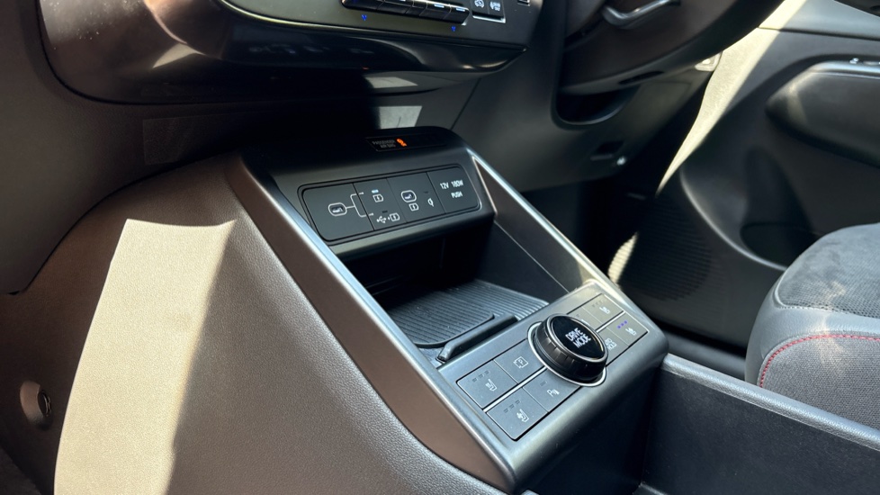 Hyundai KONA 1.6 Hybrid 129 N Line S 5dr DCT Hybrid Hatchback - Image 13