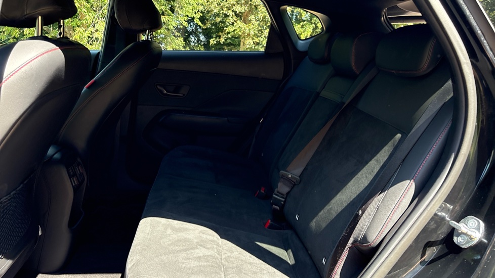 Hyundai KONA 1.6 Hybrid 129 N Line S 5dr DCT Hybrid Hatchback - Image 16