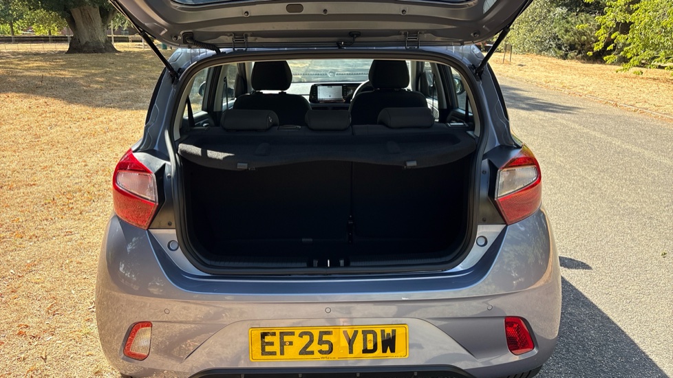 Hyundai i10 1.0 [63] Advance 5dr [Nav] Petrol Hatchback - Image 4