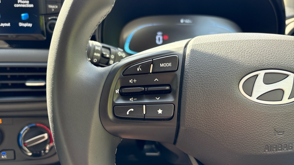 Hyundai i10 1.0 [63] Advance 5dr [Nav] Petrol Hatchback - Image 38