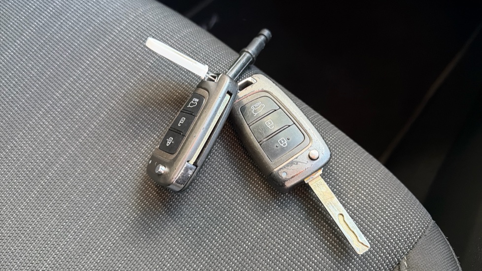 Hyundai KONA 1.0 TGDi 48V MHEV SE Connect 5dr Petrol Hatchback - Image 20