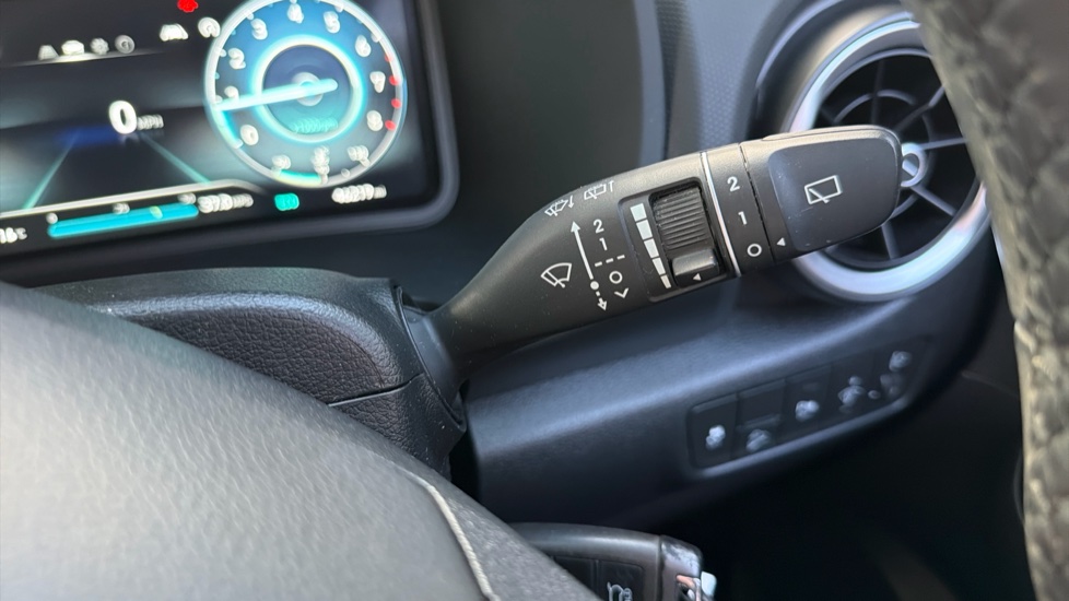 Hyundai KONA 1.0 TGDi 48V MHEV SE Connect 5dr Petrol Hatchback - Image 32