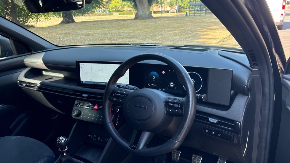 Hyundai TUCSON 1.6T N Line S 5dr Petrol Estate - Image 11