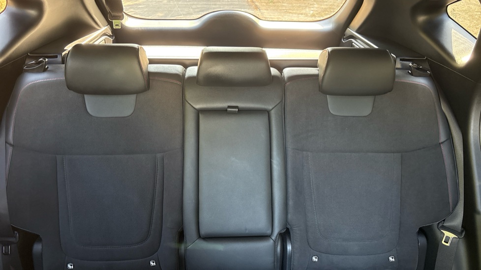 Hyundai TUCSON 1.6T N Line S 5dr Petrol Estate - Image 15