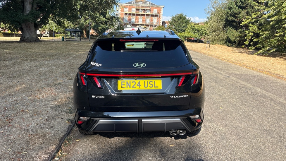 Hyundai TUCSON 1.6T N Line S 5dr Petrol Estate - Image 27