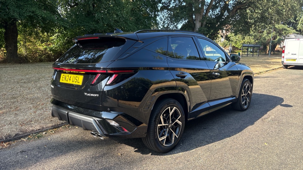 Hyundai TUCSON 1.6T N Line S 5dr Petrol Estate - Image 28