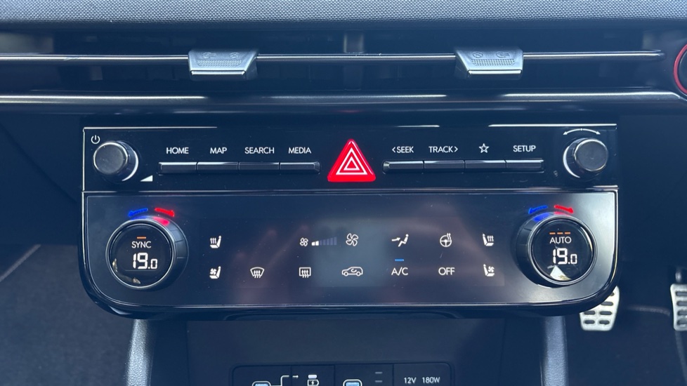 Hyundai TUCSON 1.6T N Line S 5dr Petrol Estate - Image 37
