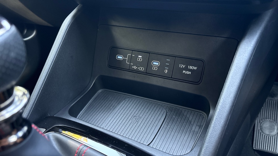 Hyundai TUCSON 1.6T N Line S 5dr Petrol Estate - Image 38