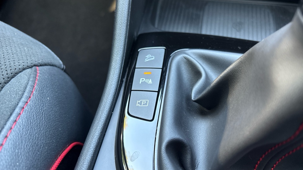 Hyundai TUCSON 1.6T N Line S 5dr Petrol Estate - Image 39