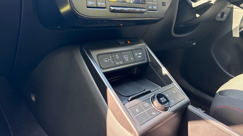 Hyundai KONA 1.6 Hybrid 138 N Line 5dr DCT Hybrid Hatchback - Image 13