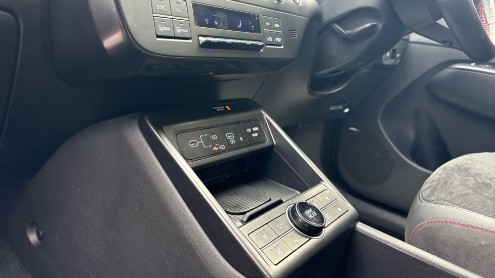 Hyundai KONA 1.6 Hybrid 138 N Line 5dr DCT Hybrid Hatchback - Image 13