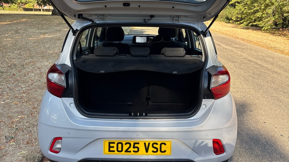 Hyundai i10 1.0 [63] Advance 5dr [Nav] Petrol Hatchback - Image 4