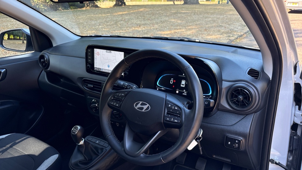 Hyundai i10 1.0 [63] Advance 5dr [Nav] Petrol Hatchback - Image 11