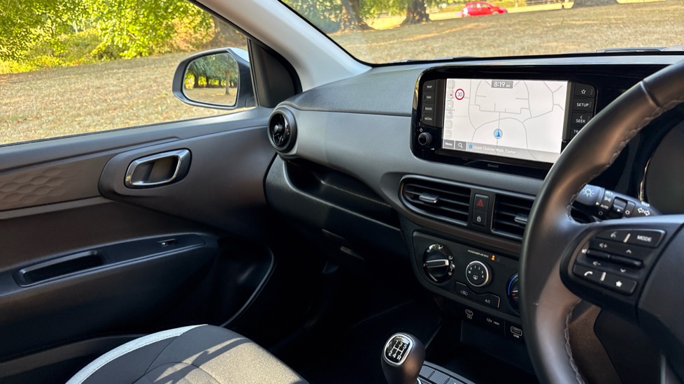 Hyundai i10 1.0 [63] Advance 5dr [Nav] Petrol Hatchback - Image 14