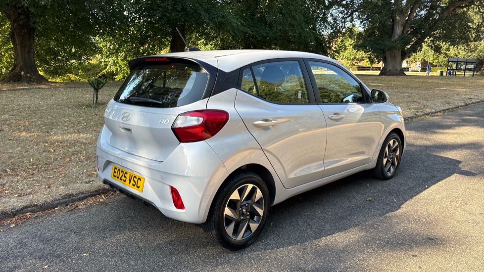 Hyundai i10 1.0 [63] Advance 5dr [Nav] Petrol Hatchback - Image 28