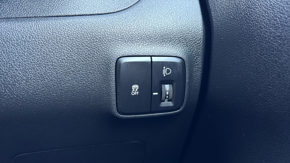 Hyundai i10 1.0 [63] Advance 5dr [Nav] Petrol Hatchback - Image 42