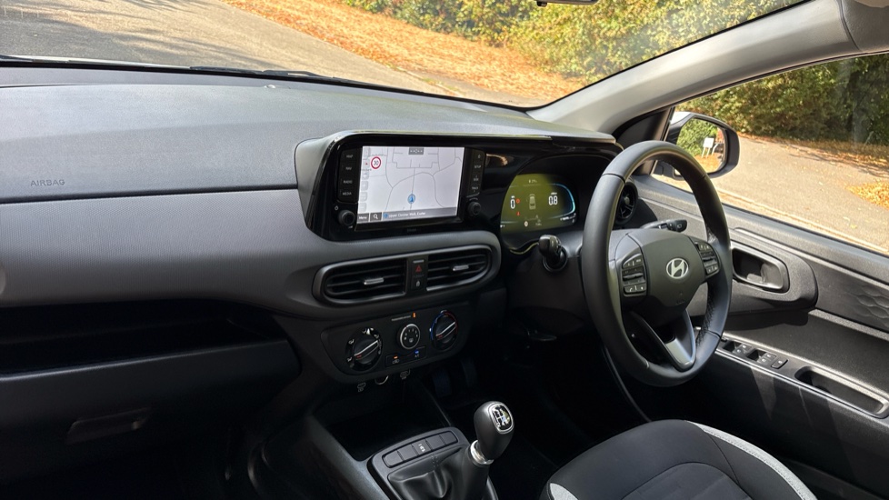 Hyundai i10 1.0 [63] Advance 5dr [Nav] Petrol Hatchback - Image 9