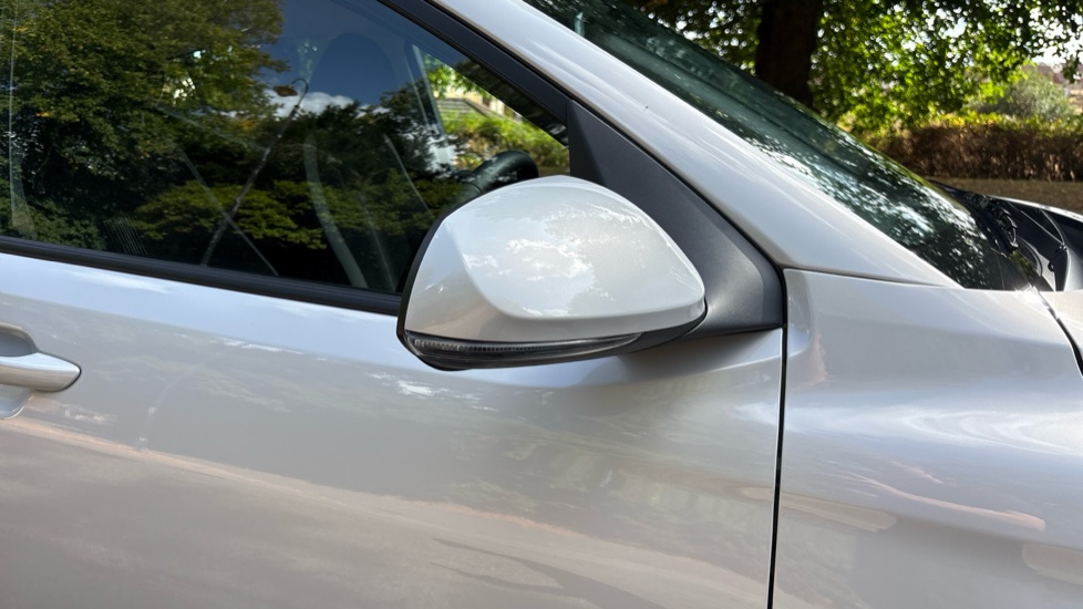 Hyundai i10 1.0 [63] Advance 5dr [Nav] Petrol Hatchback - Image 24