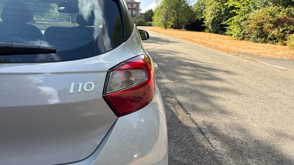 Hyundai i10 1.0 [63] Advance 5dr [Nav] Petrol Hatchback - Image 29