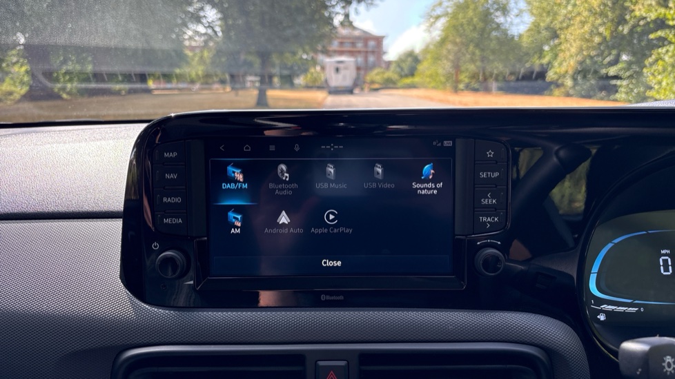Hyundai i10 1.0 [63] Advance 5dr [Nav] Petrol Hatchback - Image 32