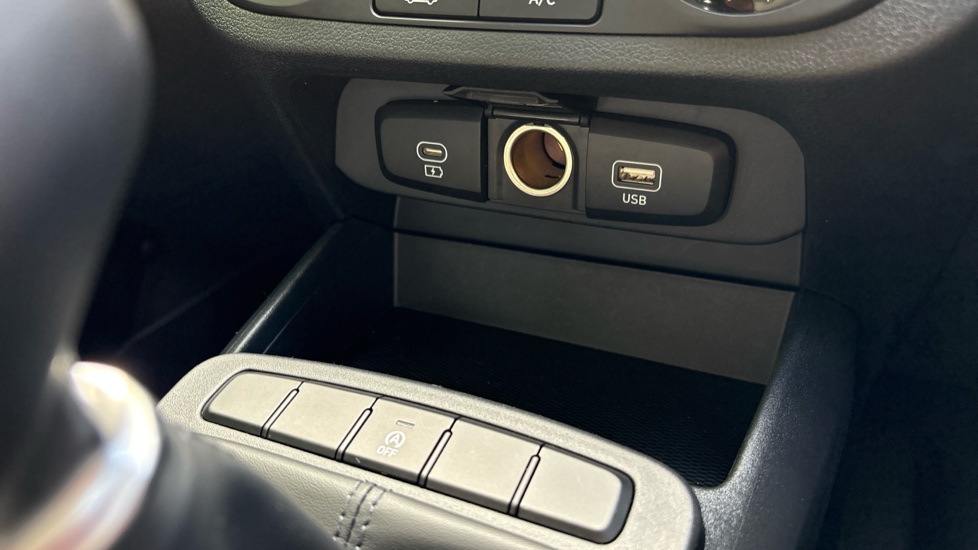 Hyundai i10 1.0 [63] Advance 5dr [Nav] Petrol Hatchback - Image 36