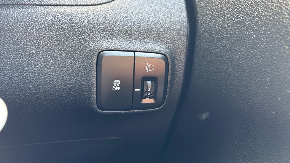 Hyundai i10 1.0 [63] Advance 5dr [Nav] Petrol Hatchback - Image 41