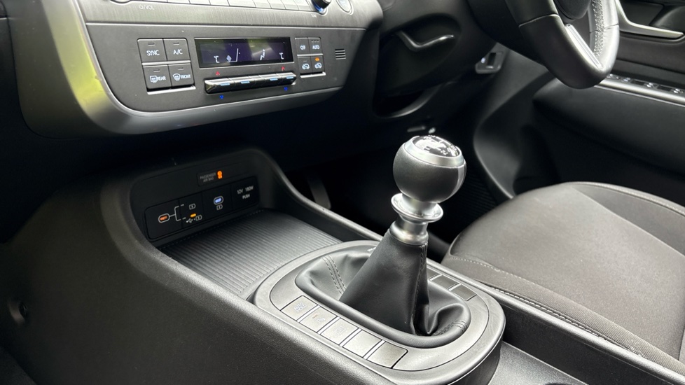 Hyundai KONA 1.6T 138 Advance 5dr Petrol Hatchback - Image 13