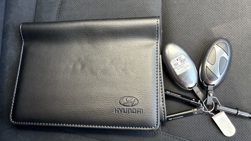 Hyundai TUCSON 1.6T Hybrid N Line 5dr Auto Hybrid Estate - Image 19