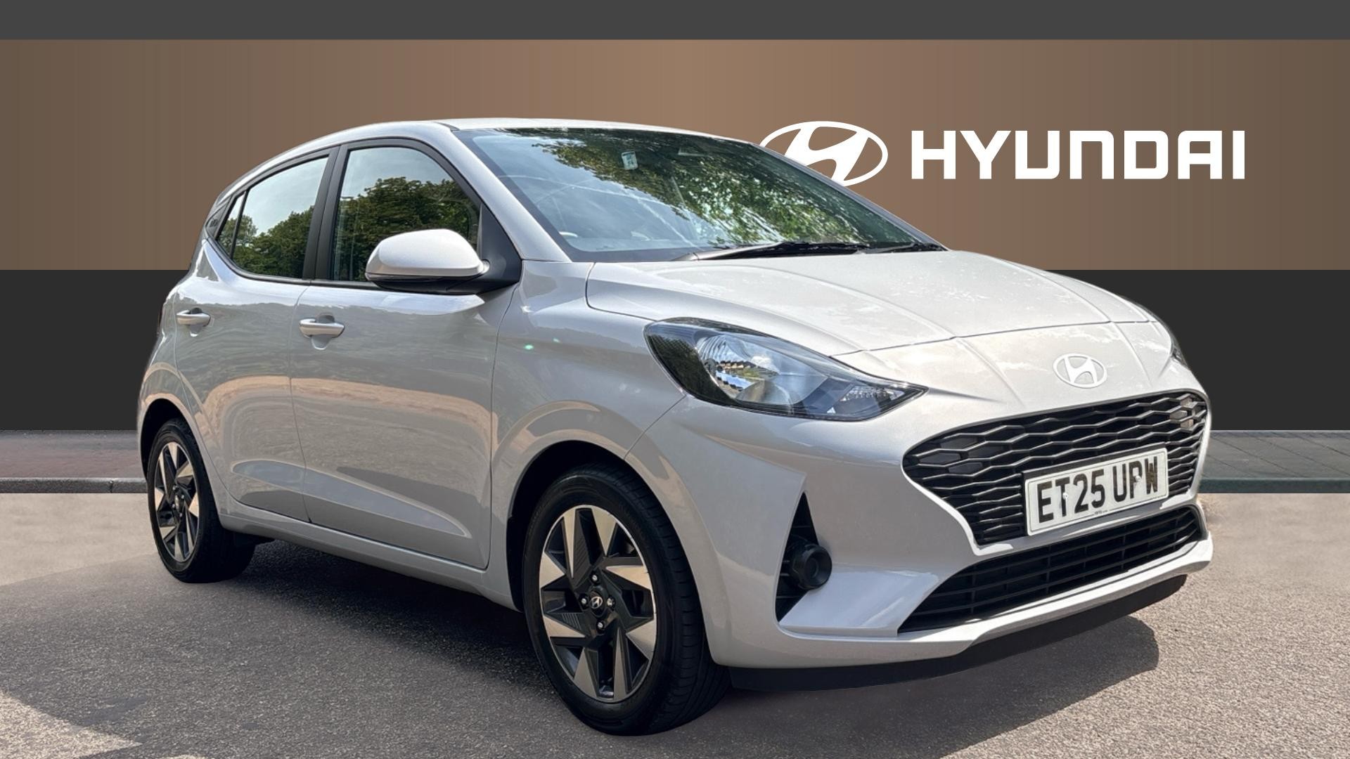 Hyundai i10 listing photo