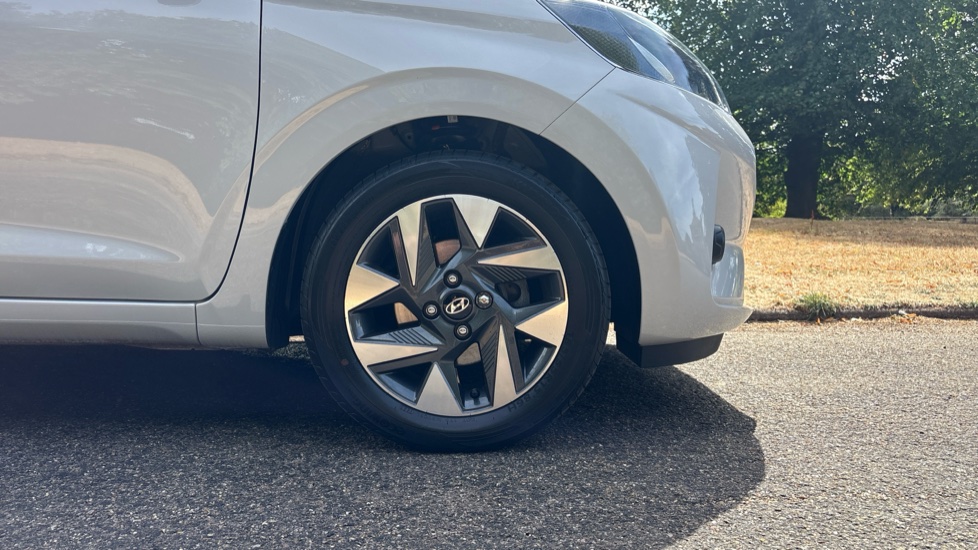 Hyundai i10 1.0 [63] Advance 5dr [Nav] Petrol Hatchback - Image 7