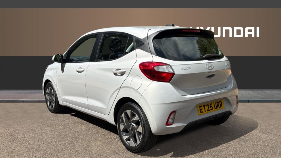 Hyundai i10 1.0 [63] Advance 5dr [Nav] Petrol Hatchback - Image 2