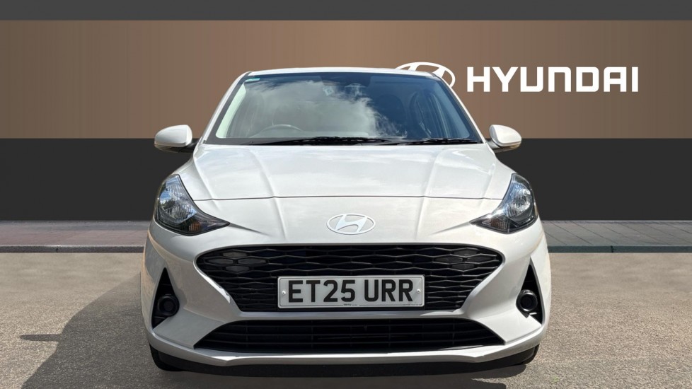 Hyundai i10 1.0 [63] Advance 5dr [Nav] Petrol Hatchback - Image 3