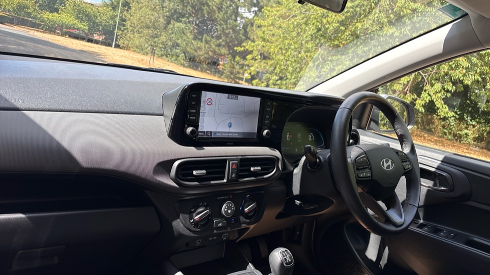 Hyundai i10 1.0 [63] Advance 5dr [Nav] Petrol Hatchback - Image 9
