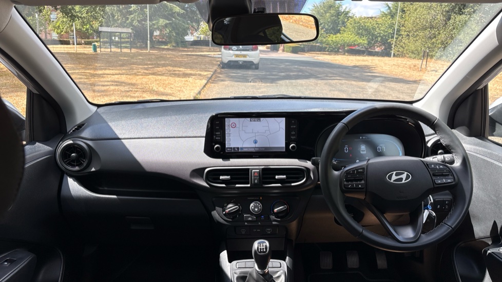 Hyundai i10 1.0 [63] Advance 5dr [Nav] Petrol Hatchback - Image 10